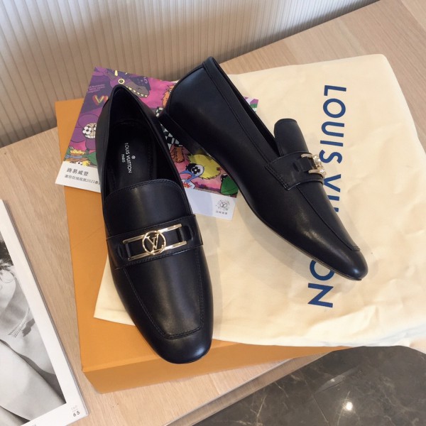 LV Women Loafers LVS-074