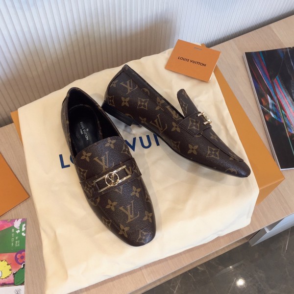 LV Women Loafers LVS-075