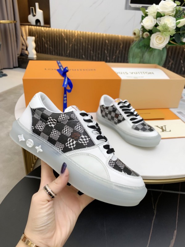 LV Monogram Sneaker LVS-136