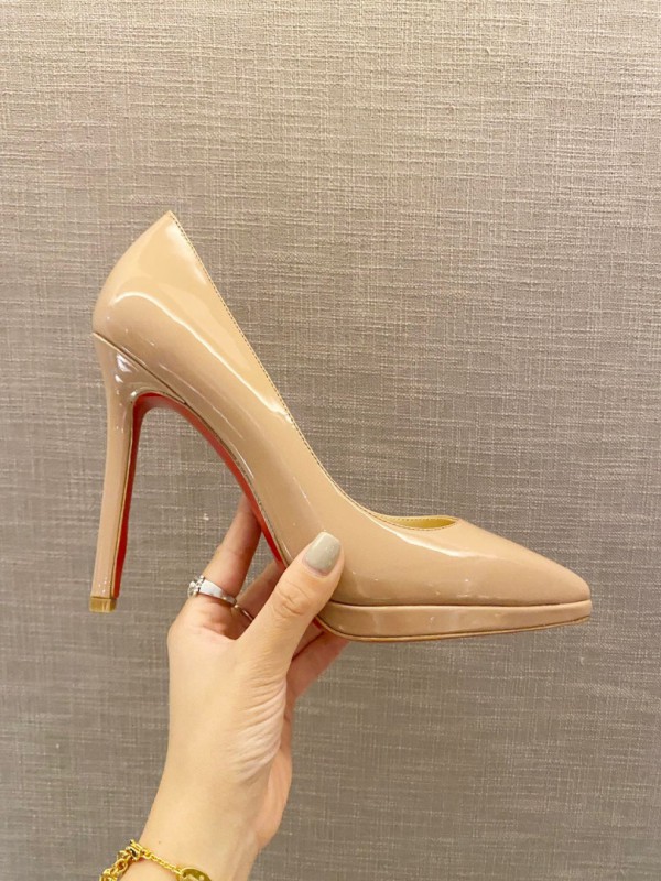 Christian Louboutin Classic Pointed Toe Pump Nude CL-H063