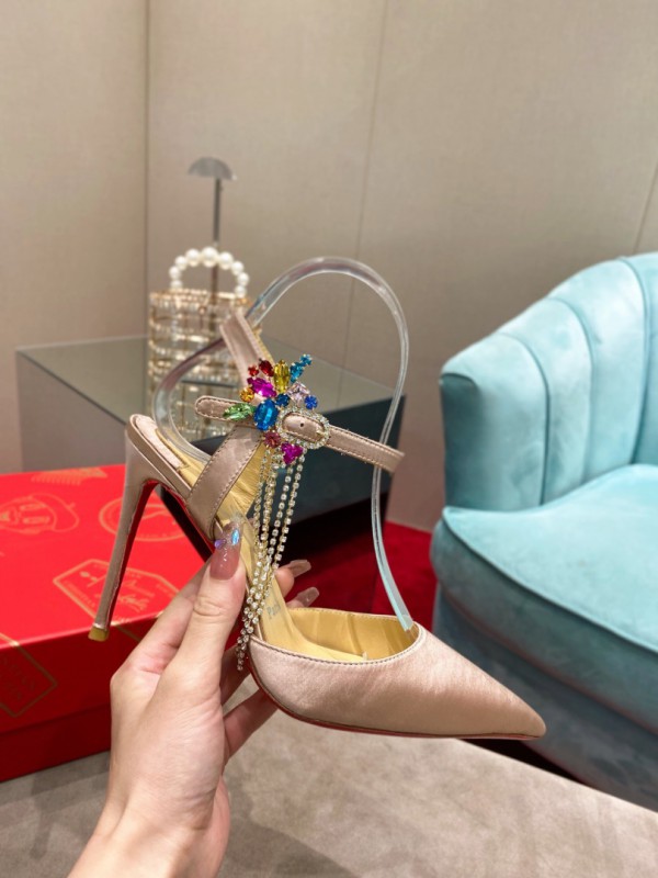 Christian Louboutin Apricot Pump CL-H097