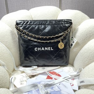 Chanel 22 Small Handbag - 22BAG026