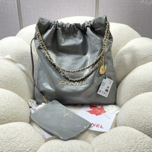 Chanel 22 Large Handbag - 22BAG043