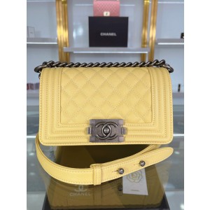 Chanel BOY Handbag 20cm - BOY121