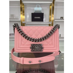 Chanel BOY Handbag 20cm - BOY137