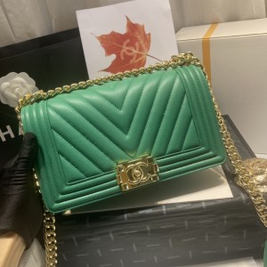 Chanel BOY Handbag 25cm - BOY189