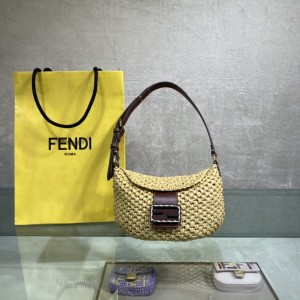 Fendi Croissant Small Crochet Bag FD-039