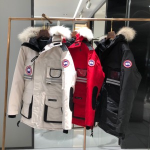 Canada Goose Snow Mantra Parka