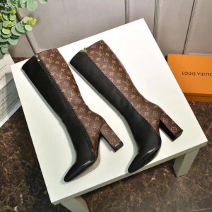 Louis Vuitton Women Boots (LV-SH-A138)
