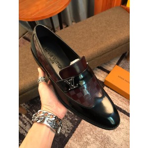 Louis Vuitton Men Loafers (LV-SH-A452)